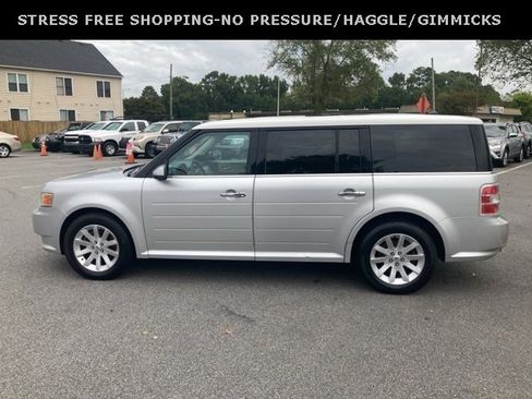 Used 2009 Ford Flex SEL image 6