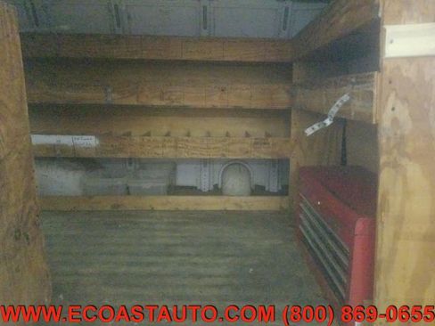 Used 2005 Chevrolet Express 2500 image 7
