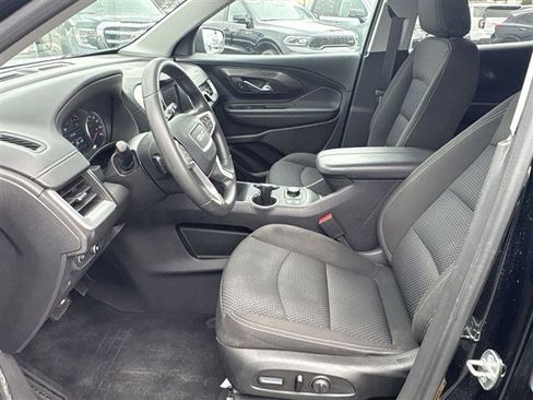 Used 2024 GMC Terrain SLE w/ Driver Convenience Package FWD image 18
