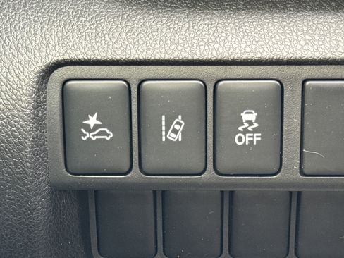 Used 2022 Mitsubishi Eclipse Cross LE image 22