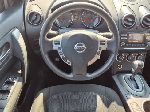 Used 2014 Nissan Rogue S w/ Convenience Package AWD/4WD image 5
