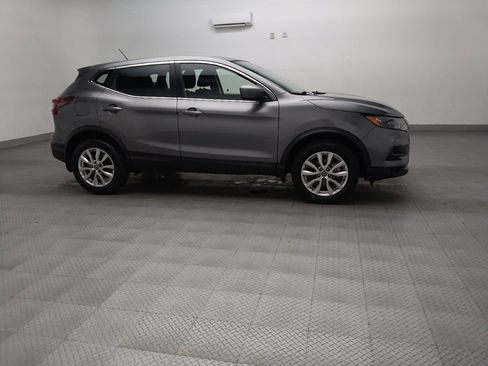 Used 2021 Nissan Rogue Sport S image 11