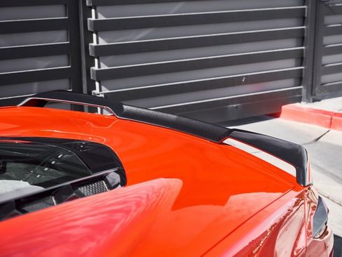 Used 2020 Chevrolet Corvette Stingray Premium Cpe w/ 3LT Preferred Equipment Group image 9