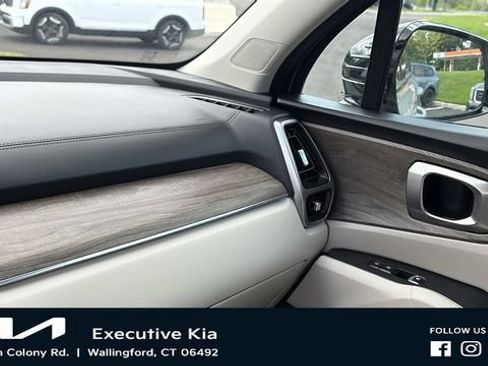 Certified 2023 Kia Sorento S AWD/4WD image 19