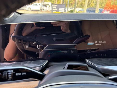 New 2025 Cadillac Escalade IQ Luxury 2 image 27