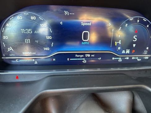 Used 2022 Chevrolet Suburban Z71 w/ Z71 Off-Road Package image 15