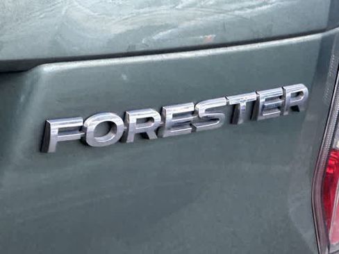 Used 2014 Subaru Forester 2.5i AWD/4WD image 14