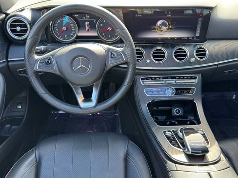 Used 2018 Mercedes-Benz E 400 4MATIC Sedan image 12