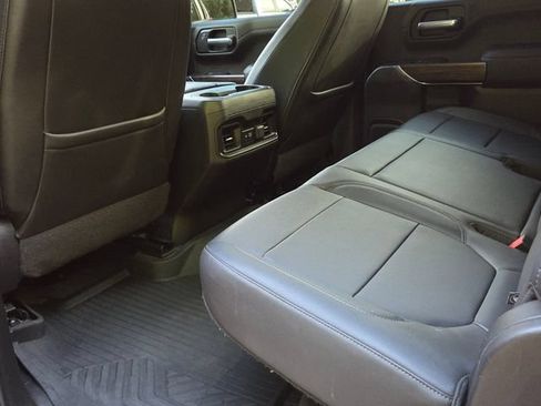Used 2020 Chevrolet Silverado 1500 LT Trail Boss AWD/4WD image 6