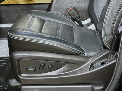 Used 2017 GMC Yukon Denali w/ Open Road Package image 18