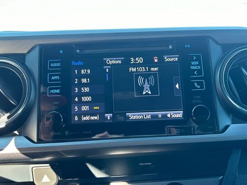 Used 2019 Toyota Tacoma TRD Off-Road image 17