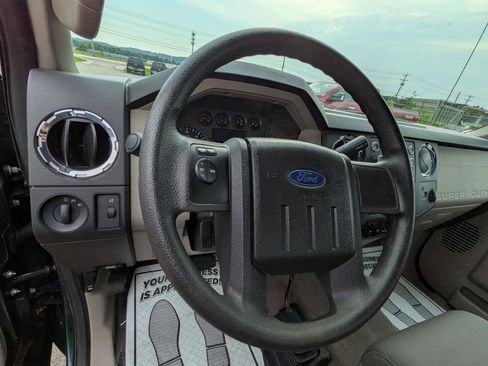 Used 2010 Ford F250 XLT AWD/4WD image 14