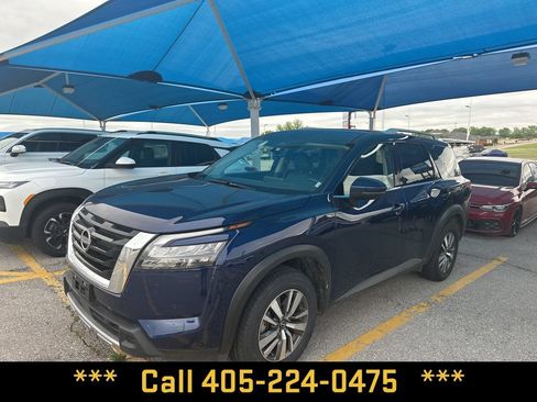 Used 2025 Nissan Pathfinder SL AWD/4WD image 27