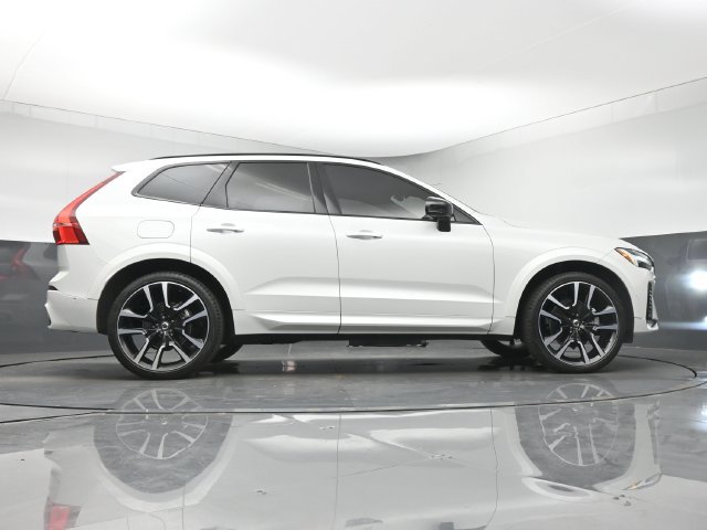 Used 2024 Volvo XC60 B5 Ultimate w/ Protection Package Premier AWD/4WD image 17
