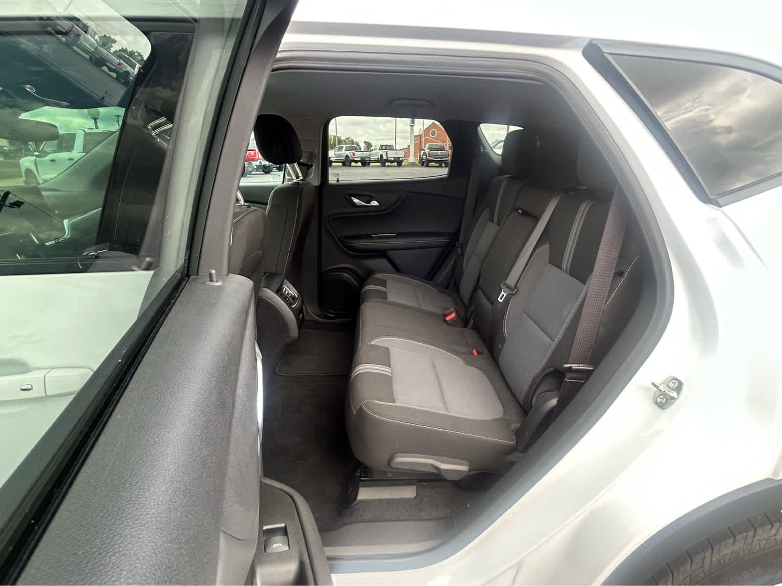 Used 2025 Chevrolet Blazer LT FWD image 10