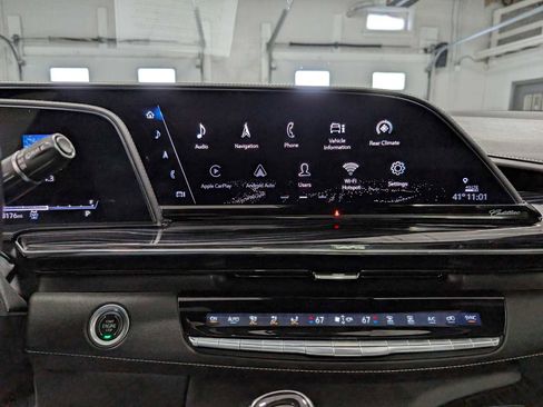 Used 2021 Cadillac Escalade Sport w/ Driver Assist Tech Package image 36