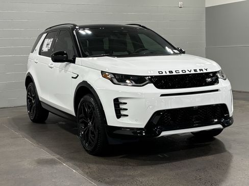New 2026 Land Rover Discovery Sport Landmark AWD/4WD image 11