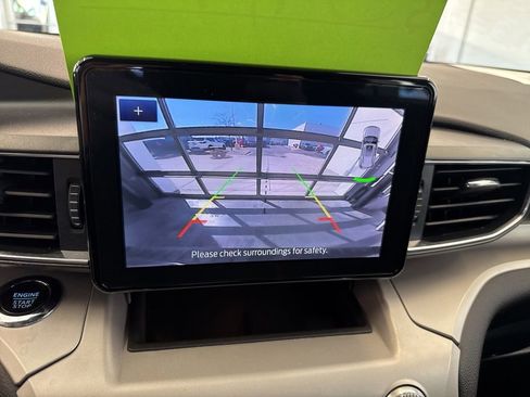 Used 2024 Ford Explorer XLT w/ Equipment Group 202A image 11