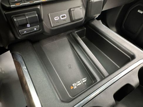Used 2021 GMC Sierra 2500 Denali w/ Denali Black Diamond Edition image 29