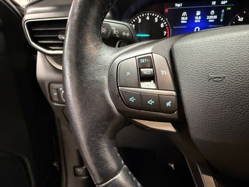 Certified 2020 Ford Explorer XLT w/ Equipment Group 202A image 17