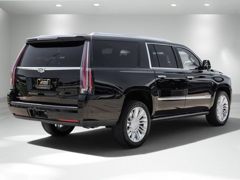 Used 2020 Cadillac Escalade ESV Platinum RWD image 6