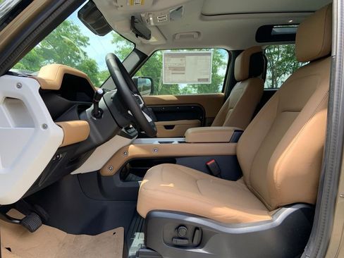 New 2025 Land Rover Defender 90 S image 10