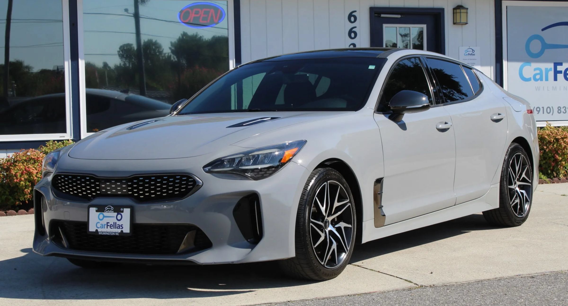 Used 2022 Kia Stinger GT-Line w/ Sun & Sound Package AWD/4WD image 1