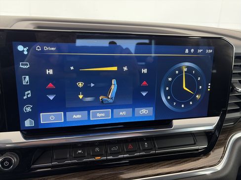 Used 2022 Chevrolet Silverado 1500 LT image 23