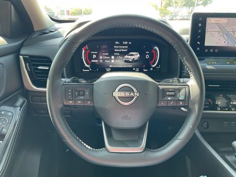 Used 2026 Nissan Rogue SL FWD image 29