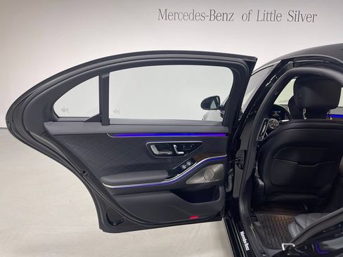 Used 2023 Mercedes-Benz S 500 4MATIC image 23