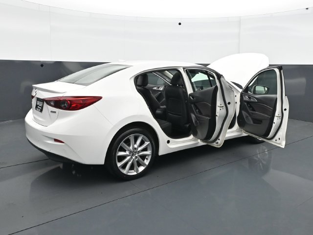 Used 2017 MAZDA MAZDA3 Touring w/ Popular Equipment Package FWD image 32