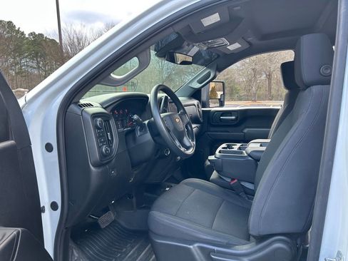 Used 2025 Chevrolet Silverado 3500 W/T image 33