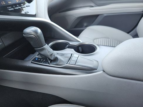 Used 2023 Toyota Camry SE image 20