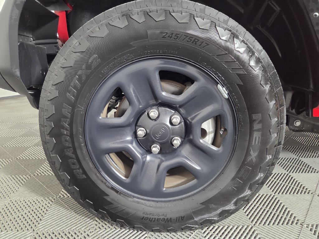 Used 2024 Jeep Wrangler Unlimited Sport AWD/4WD image 9