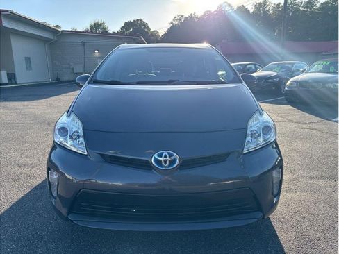 Used 2015 Toyota Prius Three image 2