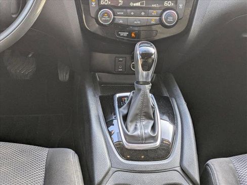 Used 2017 Nissan Rogue Sport SV image 12