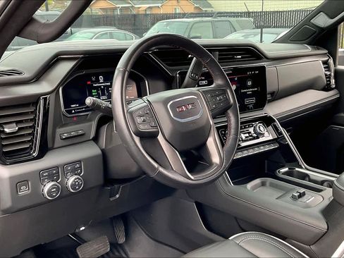 Used 2024 GMC Sierra 2500 AT4X image 16