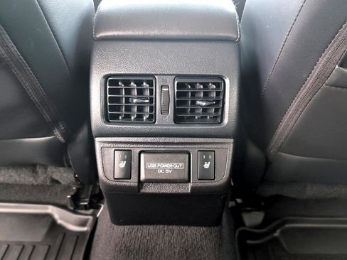 Used 2018 Subaru Outback 2.5i Limited image 11