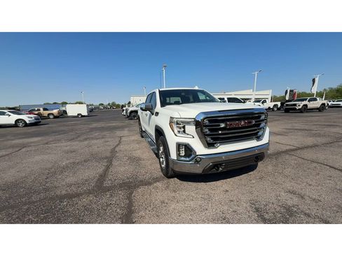 Certified 2022 GMC Sierra 1500 SLT w/ SLT Convenience Package image 4