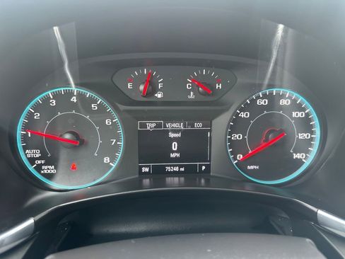 Used 2020 Chevrolet Equinox LS w/ LS Convenience Package image 12