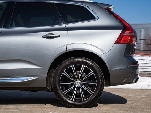 Used 2019 Volvo XC60 T5 Inscription image 4