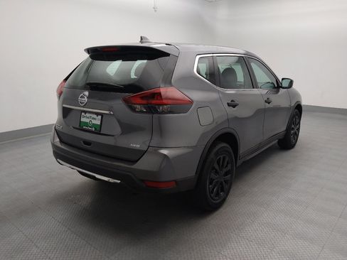 Used 2018 Nissan Rogue S AWD/4WD image 9