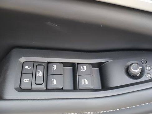 New 2026 Jeep Grand Cherokee Limited AWD/4WD image 19