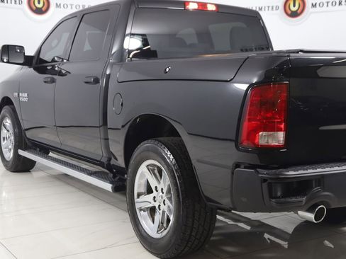 Used 2018 RAM 1500 Express AWD/4WD image 21