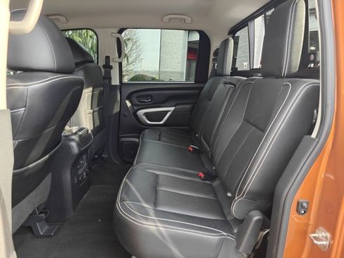 Used 2019 Nissan Titan PRO-4X w/ Pro-4x Convenience Package image 20
