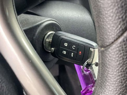 Used 2016 Chevrolet Malibu LT image 25