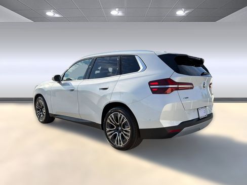 Used 2026 BMW X3 xDrive30i w/ Premium Package AWD/4WD image 3