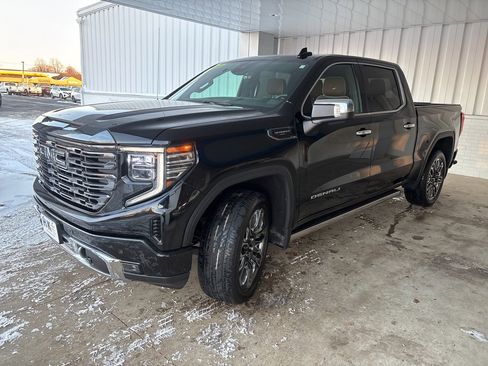 Used 2024 GMC Sierra 1500 Denali Ultimate image 3