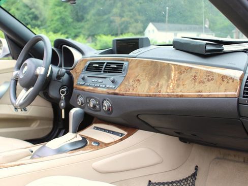 Used 2006 BMW Z4 3.0si RWD image 36