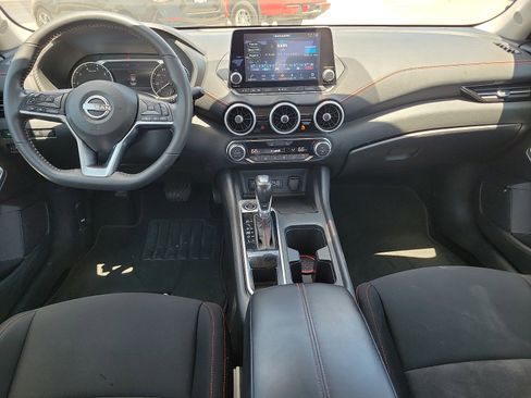 Used 2024 Nissan Sentra SR w/ Lighting Package FWD image 9